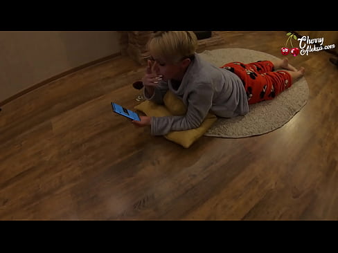 ❤️ Hullu blondi imee valtavaa mulkkua imee ja pomppii sen päällä - anaaliseksiä ️❌ Seksivideo at fi.sexogolic-info.ru ❌❤